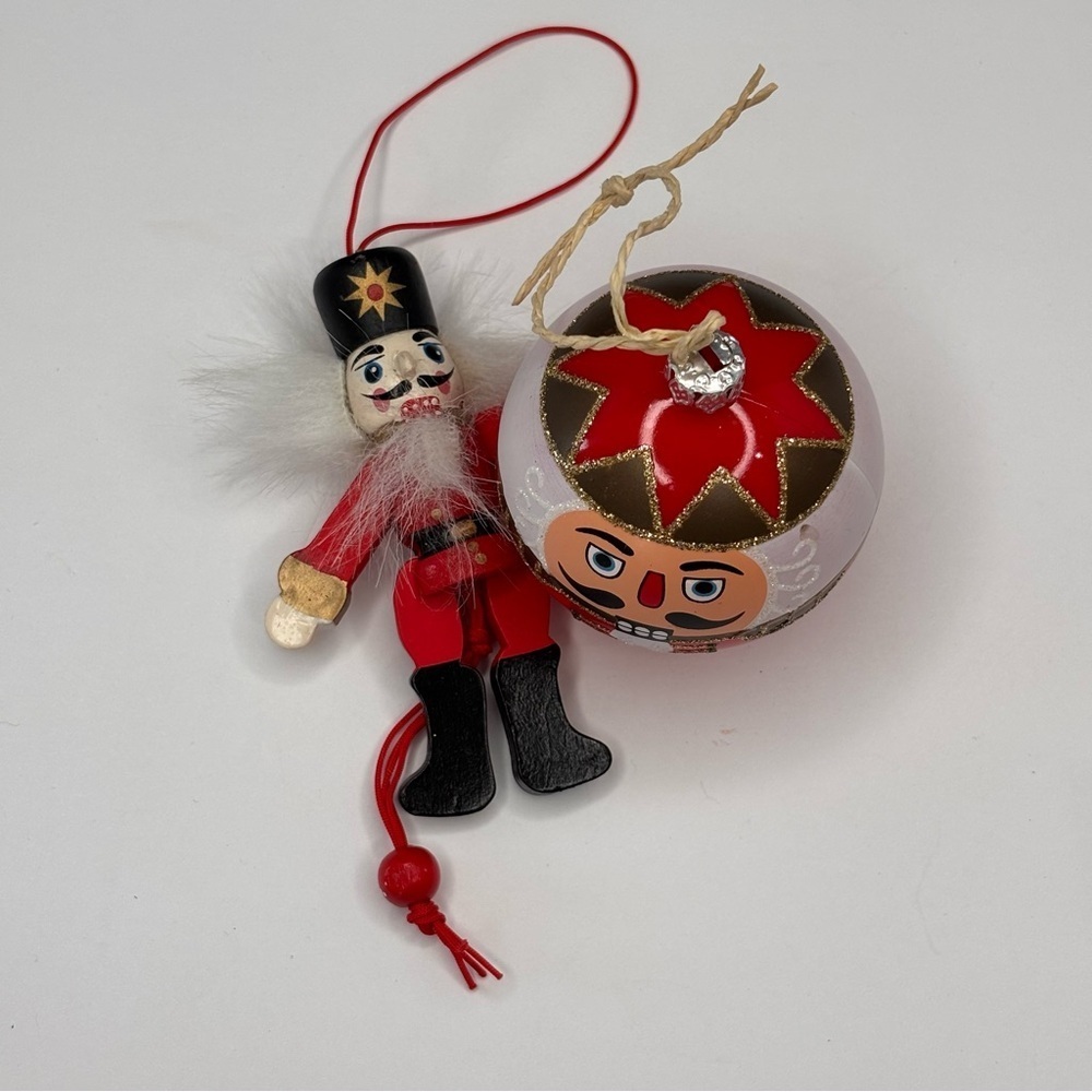 Vtg wood articulating pull string nutcracker & (1) Plastic Nutcracker Ornament